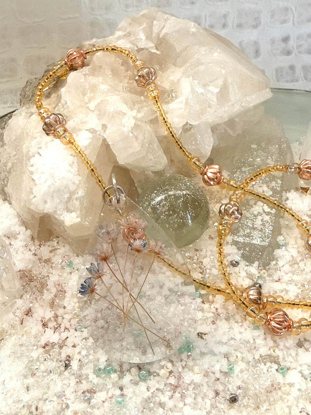 Hand-Crafted Dried Flower Resin Pendant Necklace – 20" Gold-Beaded Chain