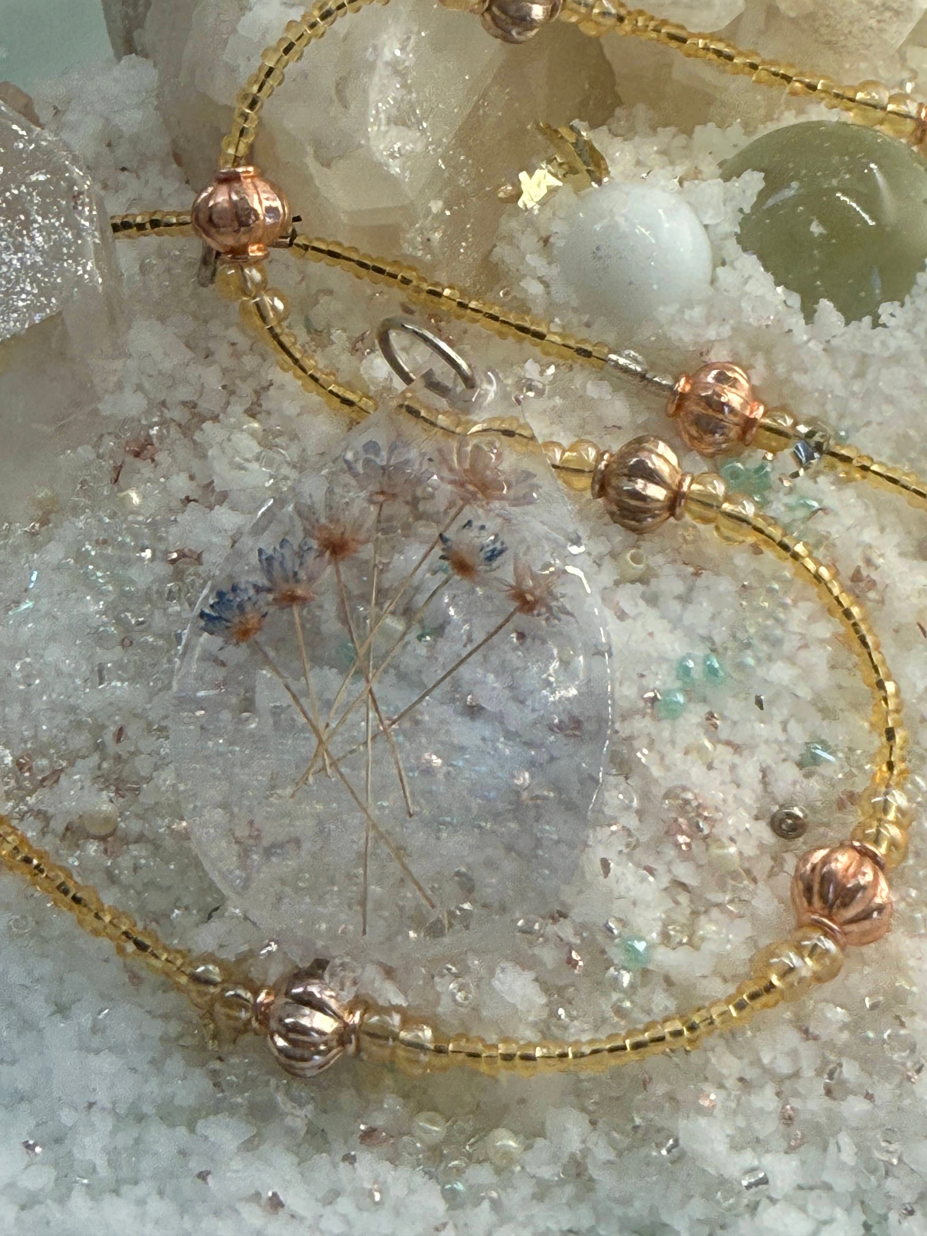 Hand-Crafted Dried Flower Resin Pendant Necklace – 20" Gold-Beaded Chain