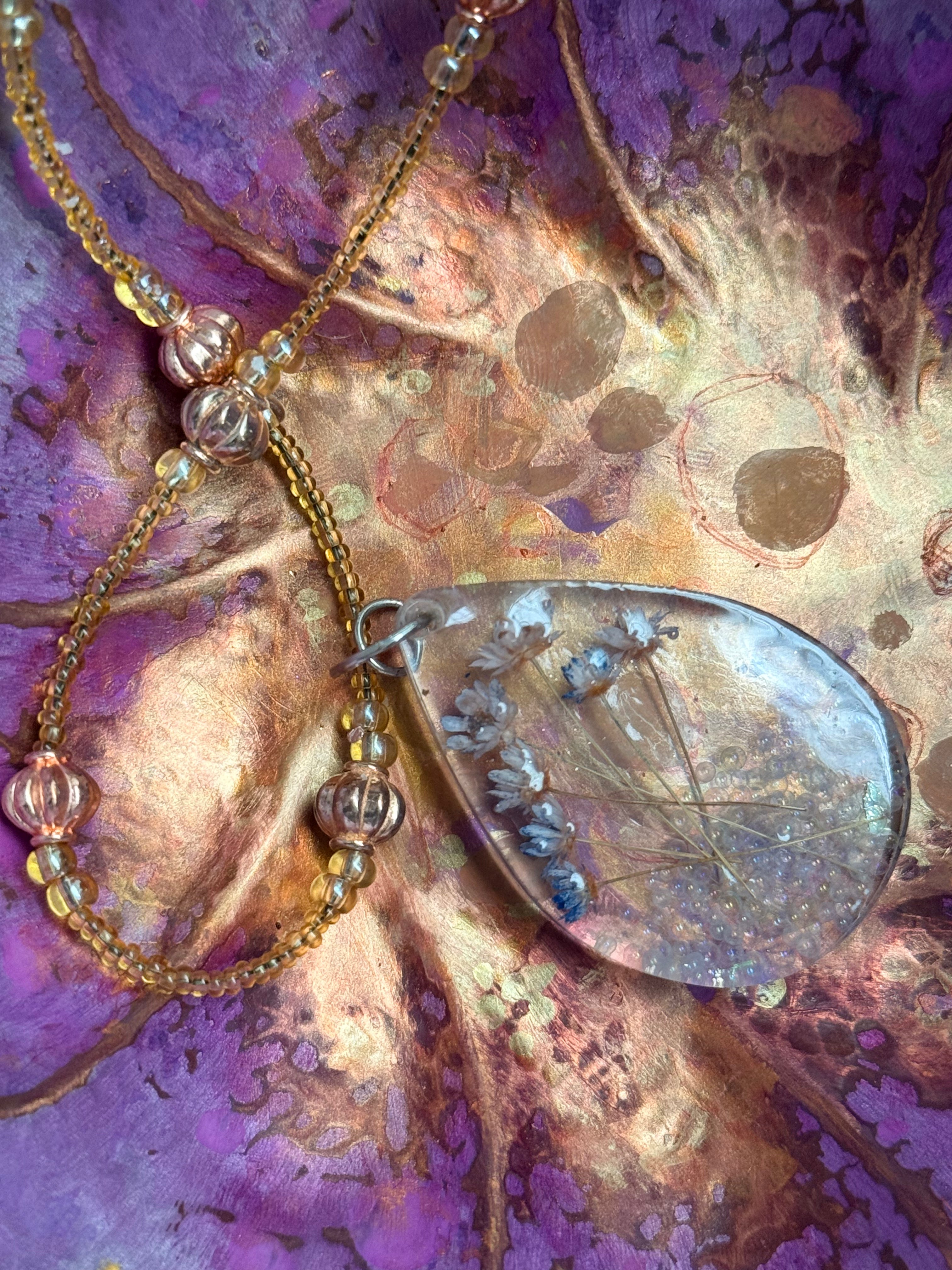 Hand-Crafted Dried Flower Resin Pendant Necklace – 20" Gold-Beaded Chain